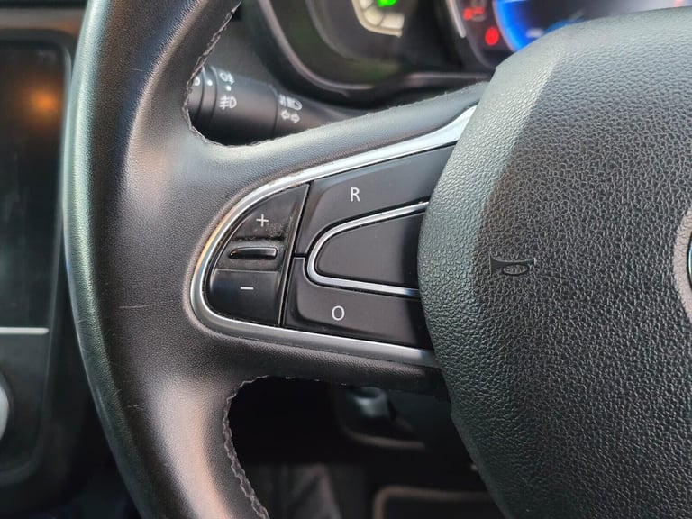 2019 Renault Kadjar 1.3 TCe Iconic SUV 5dr Petrol EDC Euro 6 (s/s) (140 ps) SUV Petrol Automatic