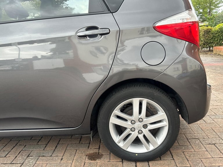 2011 Toyota Verso 1.33 Dual VVT-i T Spirit Euro 5 5dr MPV Petrol Manual