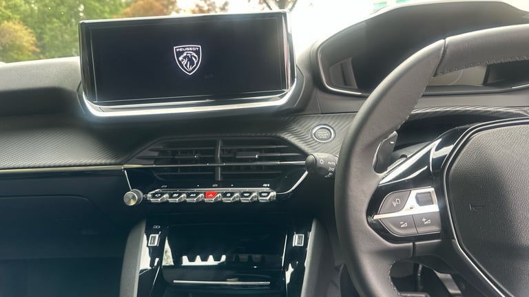 2025 Peugeot 2008 1.2 HYBRID Allure e-DSC6 Euro 6 (s/s) 5dr SUV Hybrid Automatic