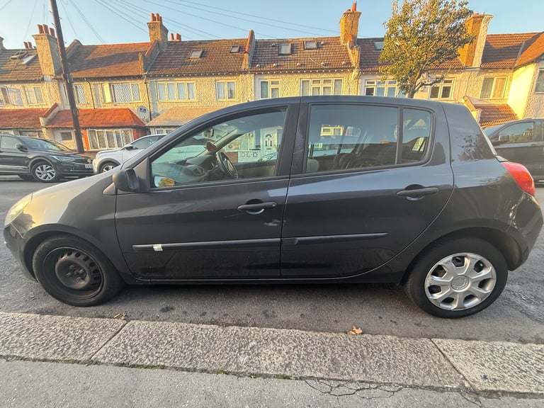 Renault, CLIO, Hatchback, 2006, Manual, 1390 (cc), 5 doors