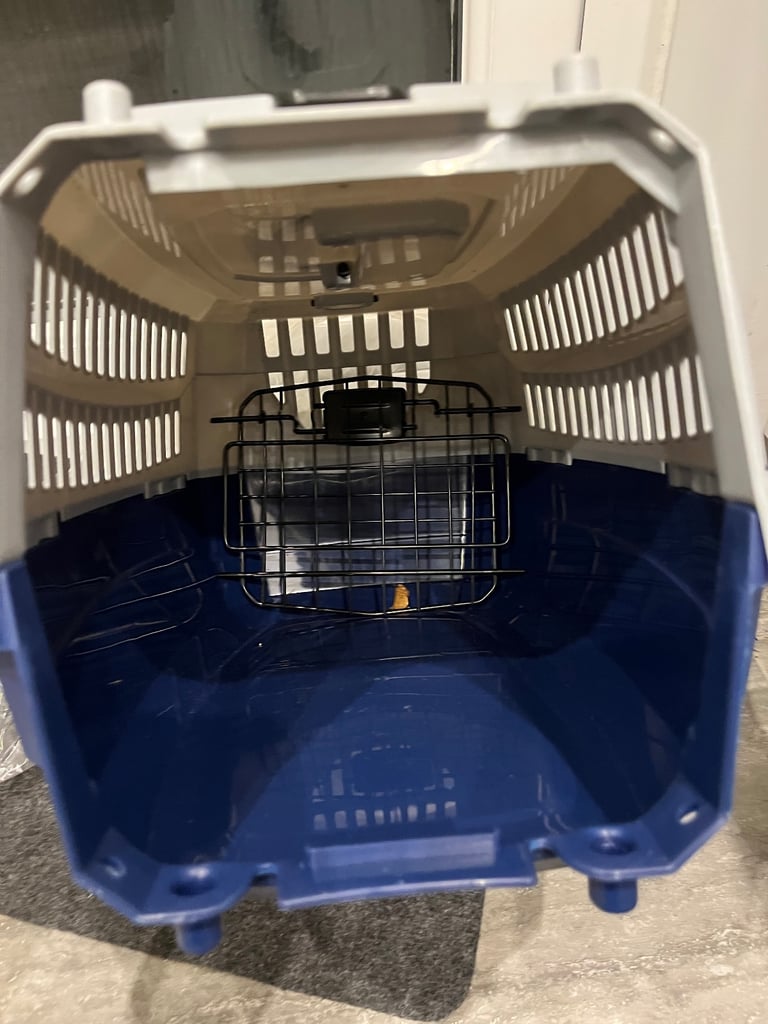 Small pet carrier