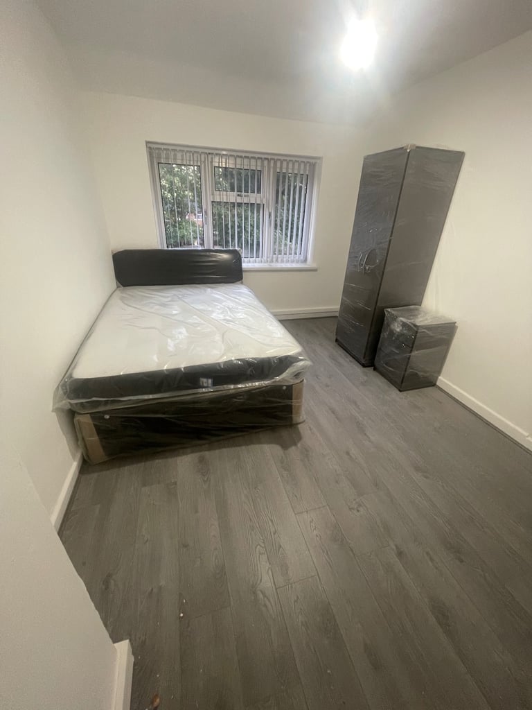 DSS ROOMS TO LET BIRMINGHAM GREAT BARR