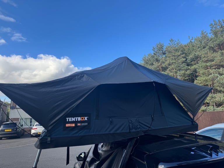 Tentbox Lite 2.0 With Living Pod Excellent Condition 
