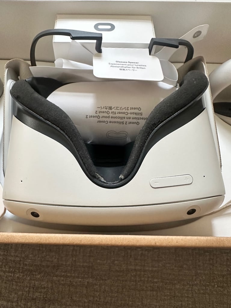 OCULUS Quest 2
