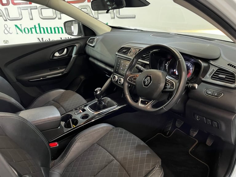 2019 Renault Kadjar 1.3 TCe Iconic SUV 5dr Petrol Manual Euro 6 (s/s) (140 ps) HATCHBACK Petrol M...
