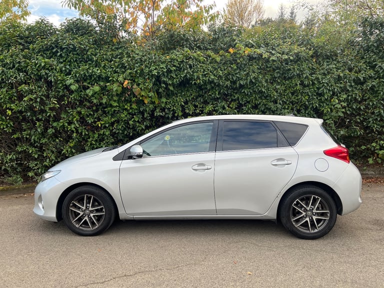 Toyota, AURIS, Hatchback, 2014, Manual, 1364 (cc), 5 doors