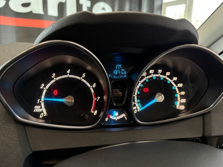 2014 Ford Fiesta 1.0T EcoBoost Zetec Hatchback 5dr Petrol Manual Euro 5 (s/s) (100 ps) Hatchback ...