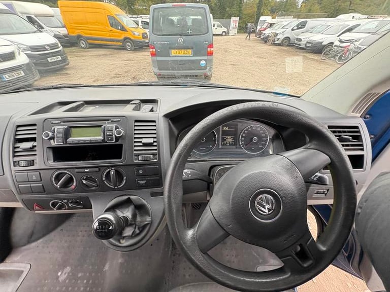2010 Volkswagen Transporter Transporter T30 S 84 TDI SWB Minibus DIESEL Manual