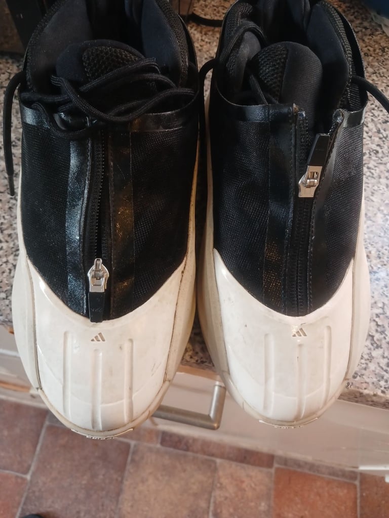 image for Adidas Infinity black chalk iE3079 size 6.5uk original authentic 