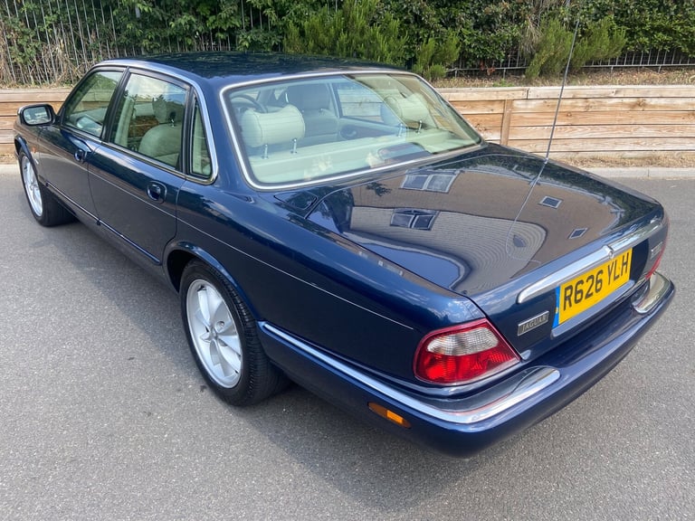 1998 Jaguar V8 XJ SERIES XJ8 4.0 4dr Auto Petrol