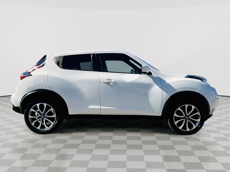 2017 Nissan Juke 1.6 Tekna 5dr Xtronic HATCHBACK PETROL Automatic