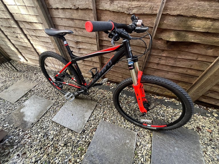 image for Carrera fury 27.5in wheel 18in frame mountain bike and wahoo elemnt bolt bike computer / navigation
