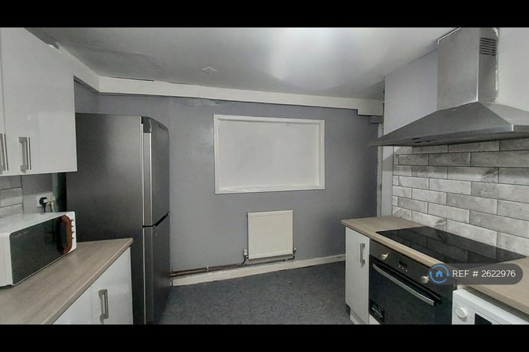 2 bedroom flat in Warwickhill Road, Kilmarnock, KA1 (2 bed) (#2622976)