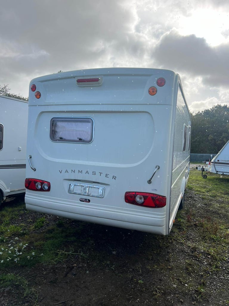 VanMaster Applause 2006 – 3 Berth Caravan