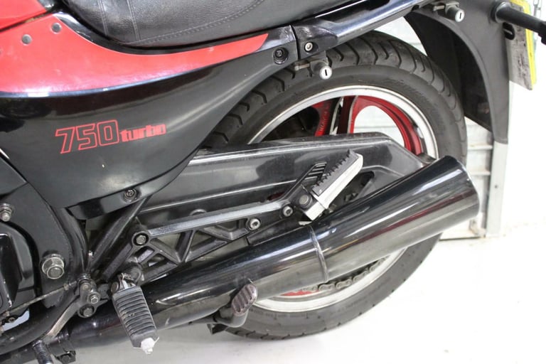 1984 84 A reg KAWASAKI GPZ 750 TURBO Z ZX CLASSIC UNRESTORED NEW MOT UK BIKE 40K