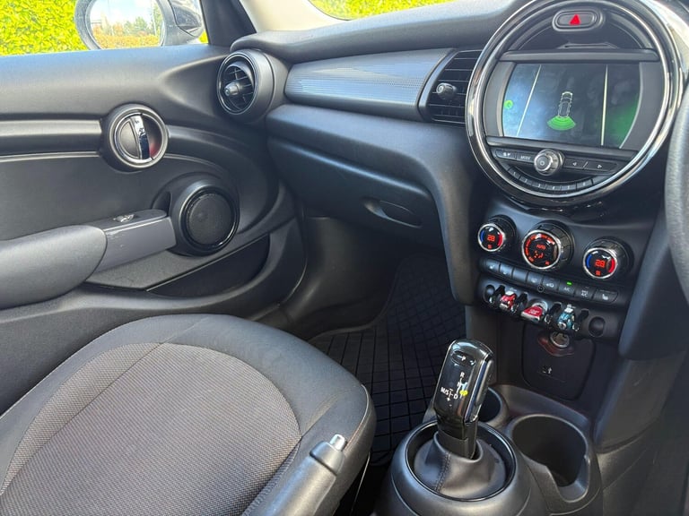 2020 MINI Hatch 5-Door Hatch Cooper Classic HATCHBACK Petrol Automatic
