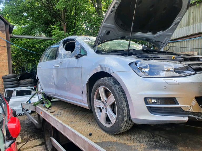 VW GOLF MK7 1.6 TDI DIESEL 5 SPEED MANUAL BREAKING FOR PARTS