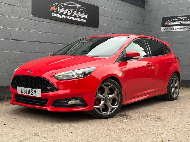 image for 2015 Ford Focus 2.0 TDCi 185 ST-2 5dr HATCHBACK Diesel Manual