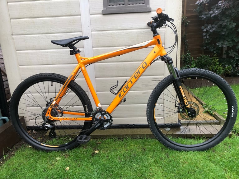 Carrera vengeance adult mountain bike 22” frame suitable 5ft 9 to 6ft 6 like new condition nr5 9