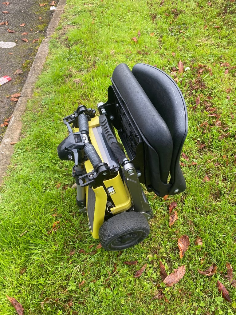 Luggie Elite Folding Mobility Scooter 