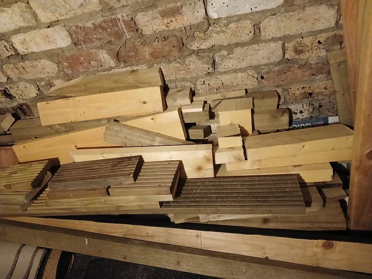 FREE - VARIOUS BITS OF WOOD - DECKING, ETC