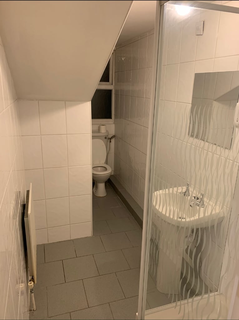  Swiss Cottage - NW3 Studio Long Term Let £1400 pcm 