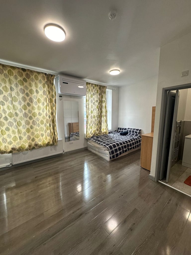 1 bedroom flat in 8A chapel rd Ilford London IG1 2AG