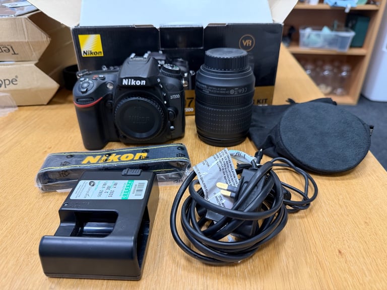  Nikon D7200 Kit – Excellent Condition