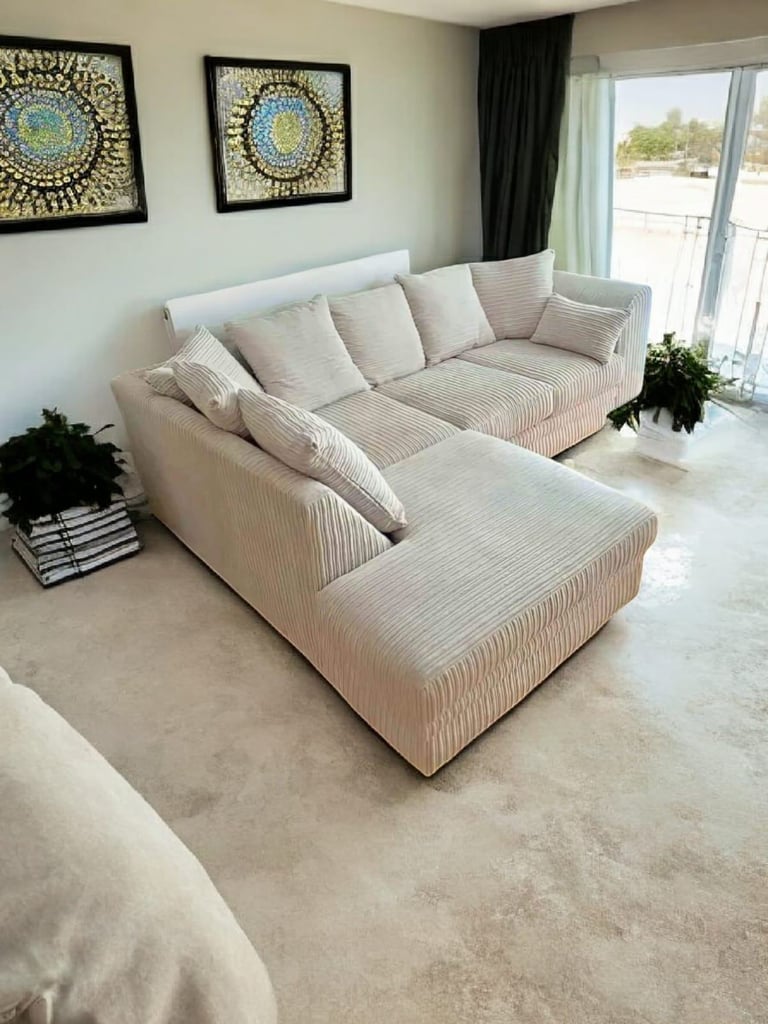 Brand New lovely 4 seater corner sofa available cash on delivery