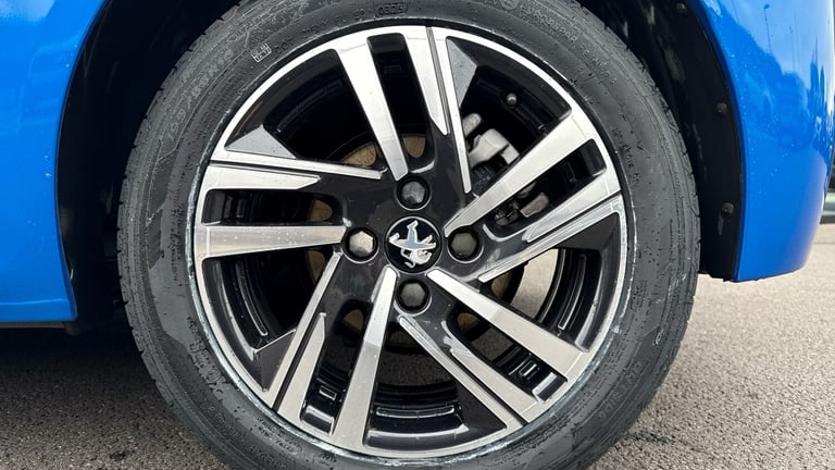 2022 Peugeot 208 1.2 PureTech Allure Premium + Hatchback 5dr Petrol Manual Euro 6 (s/s) (100 Hatc...