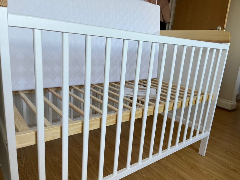 Wayfair Convertible Baby Cot. Brand New!