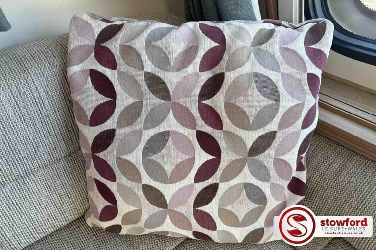 2017, Bailey Pursuit II Plus 400/2, Pre-Owned Caravan