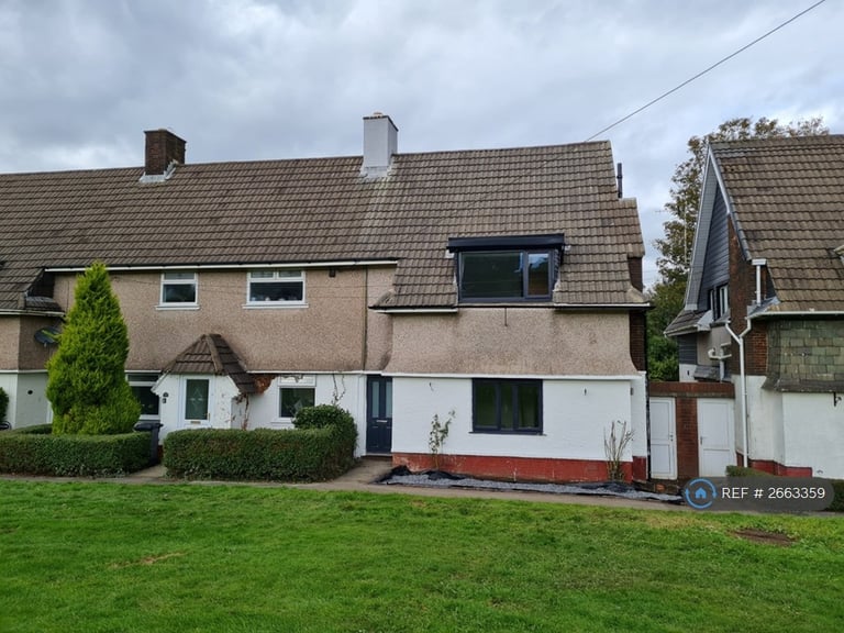 3 bedroom house in Prettyman Drive, Llandarcy, Neath, SA10 (3 bed) (#2663359)