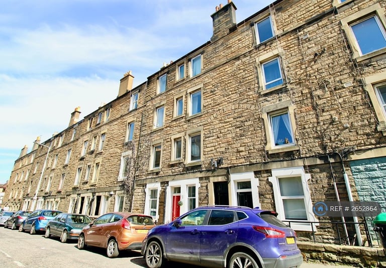 1 bedroom flat in Dalgety Street, Edinburgh, EH7 (1 bed) (#2652864)