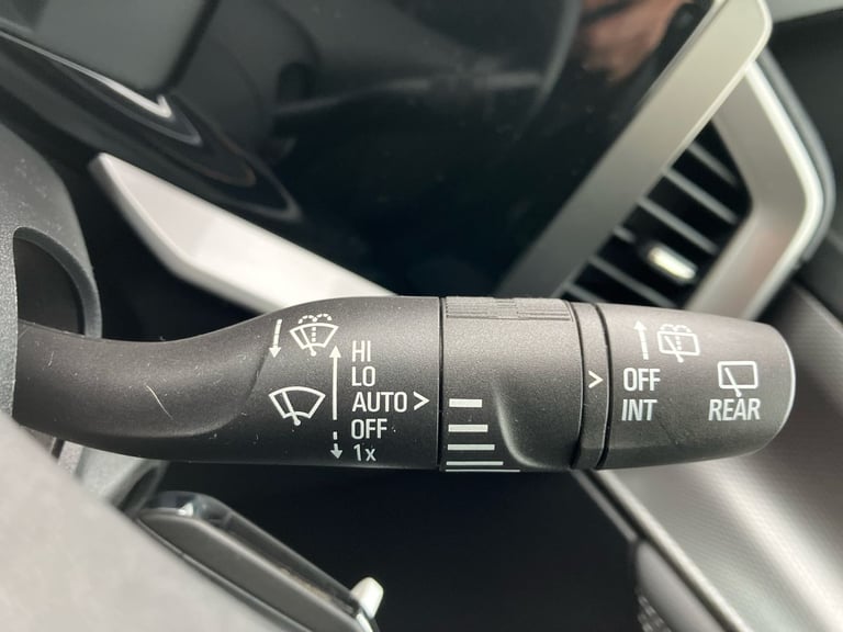 2021 Vauxhall Mokka Mokka 1.2 Turbo 100 Elite Nav 5dr Hatchback SUV PETROL Manual