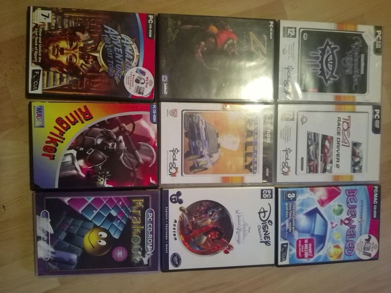 Boxed like new retro gaming pc from 2002 win xp with games 