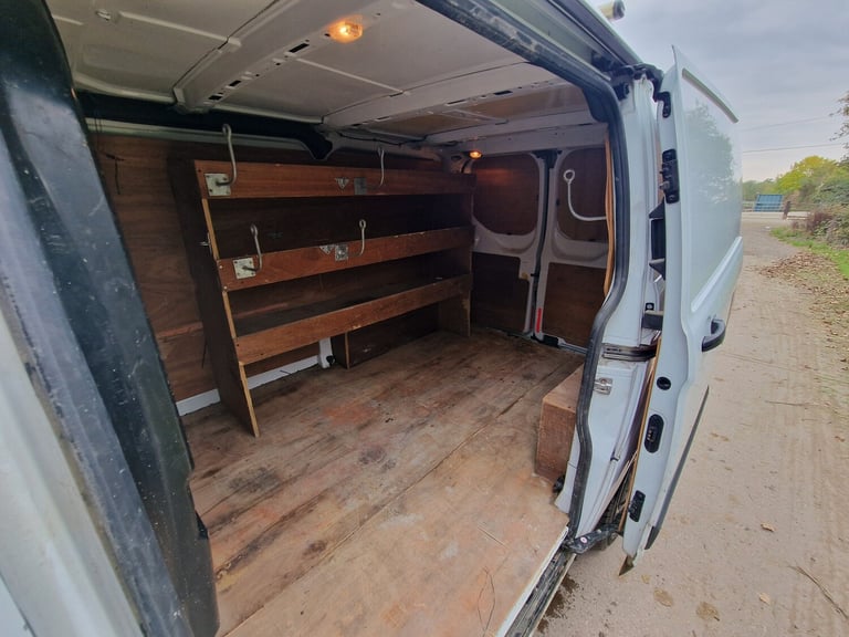 2014 Ford Transit Custom  Drives Perfect  12mth MOT  SWB  Roof Rack  Clean