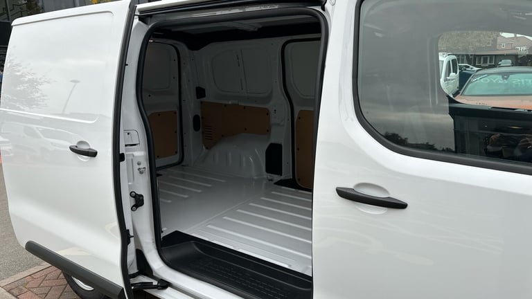 2024 Citroen Dispatch 1.5 BlueHDi 120ps Van Enterprise PANEL VAN DIESEL Manual