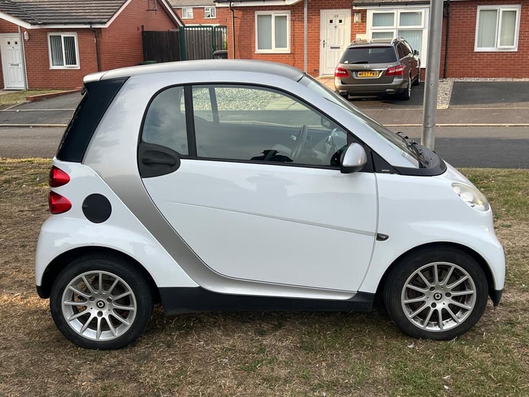 2010 smart fortwo CDI Passion 2dr Softouch Auto [Luxury Pack] [2010] COUPE Diesel Automatic