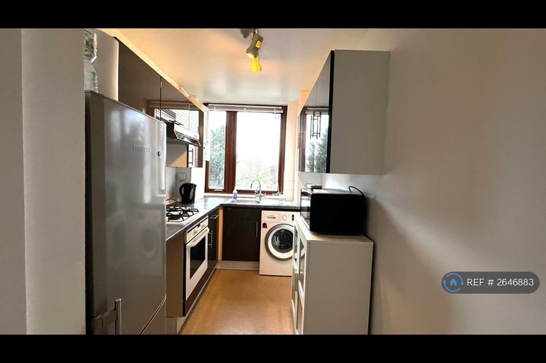 2 bedroom flat in Alexandra Avneue, Harrow, HA2 (2 bed) (#2646883)