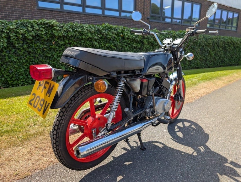 YAMAHA RD200 