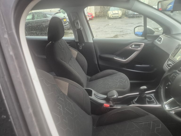 Peugeot, 2008, Hatchback, 2014, Manual, 1560 (cc), 5 doors