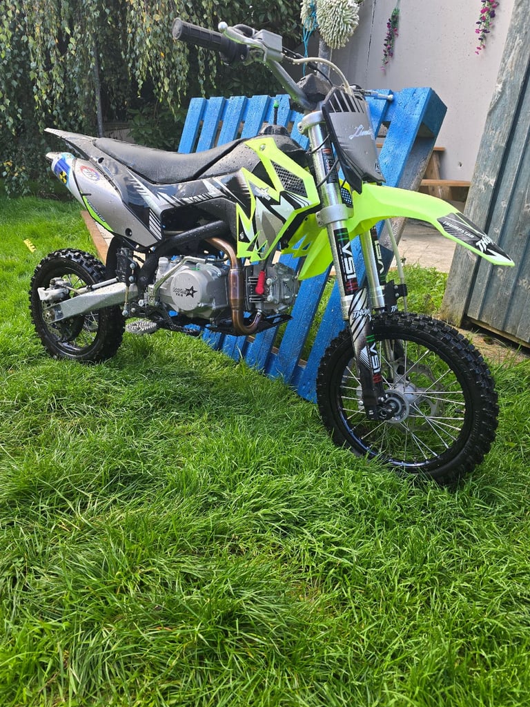 Stomp Thumpstar Race edition 140cc Limited Edition