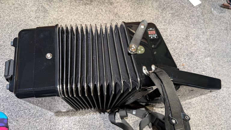 Accordian electric Roland FR-1X black