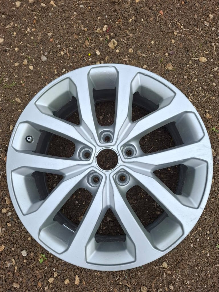 17inch Alloy Wheels.