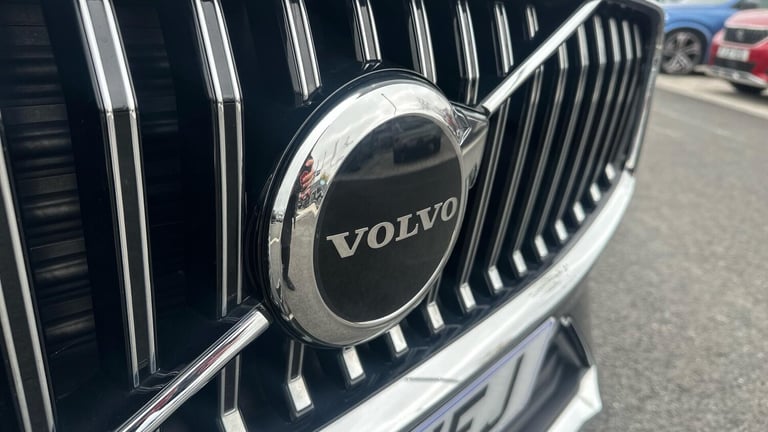 2021 Volvo XC60 2.0 B5P Inscription 5dr AWD Geartronic ESTATE PETROL Automatic