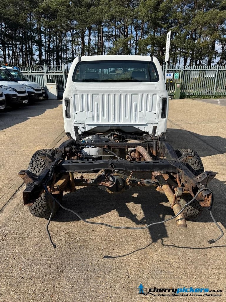 2014 Toyota Hilux 4x4 Chassis Cab Ideal for Tipper Dropside Arb / Arborist Body