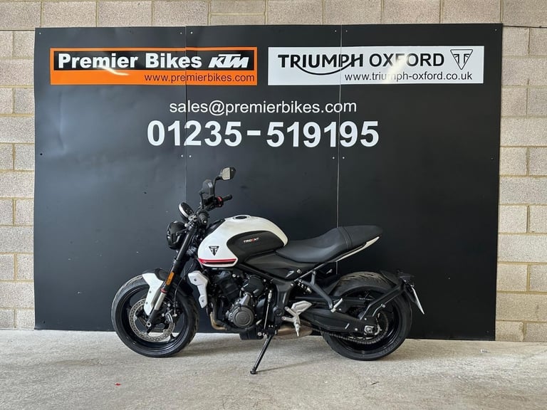 STUNNING ONE OWNER 2022/72 TRIUMPH TRIDENT 660 MOTORCYCLE 