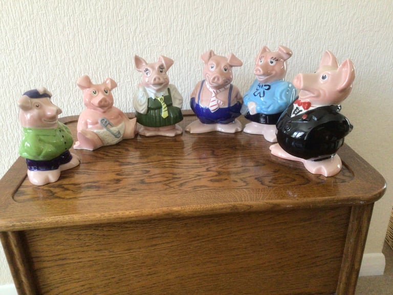 SET OF 6 NATWEST PIGS