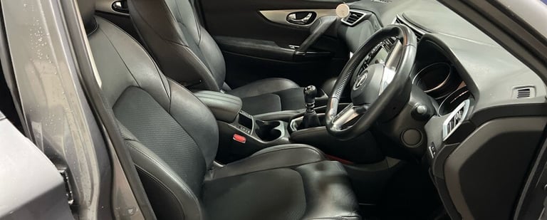 2019 Nissan Qashqai 1.5 dCi 115 Tekna 5dr ++ PANROOF / NAV / CAMERA / ULEZ / 5 SERVICES ++ HATCHB...